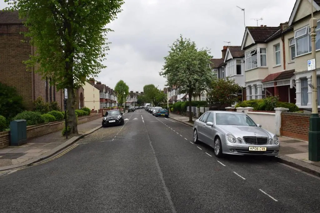 Camborne Avenue W13