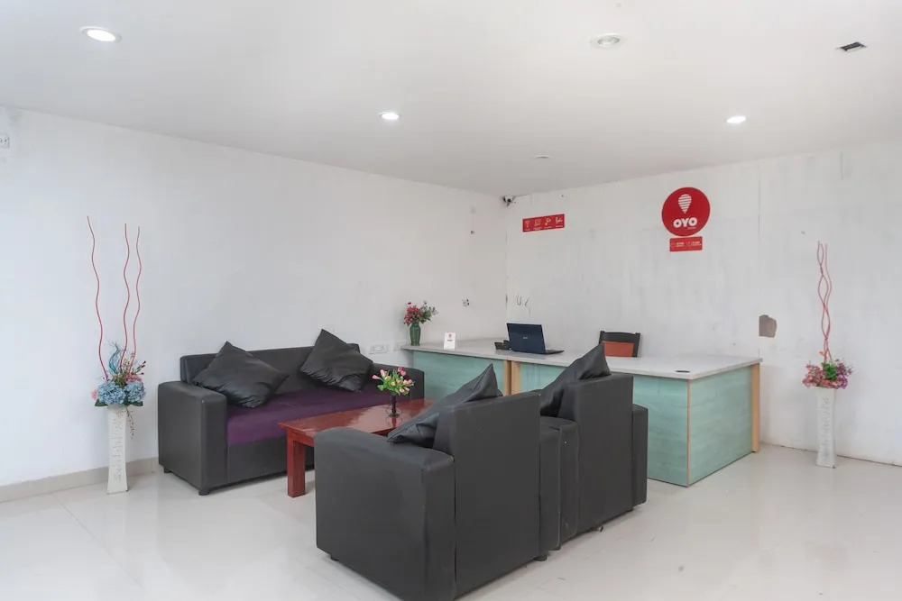 Purple Lake View by OYO Rooms