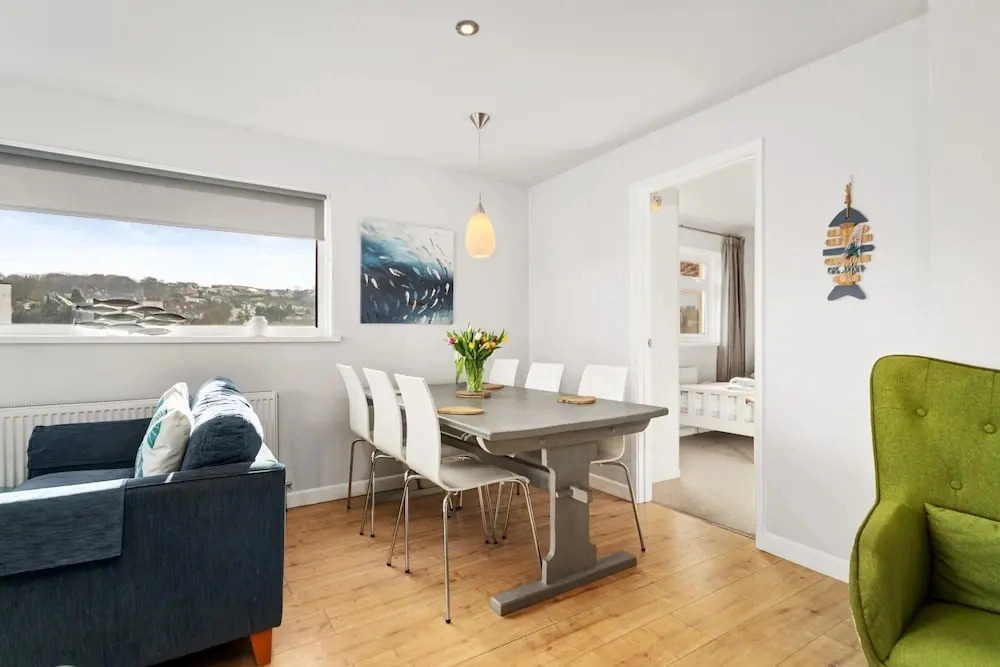 The Bay Apartment - Sea Views Village Centre
