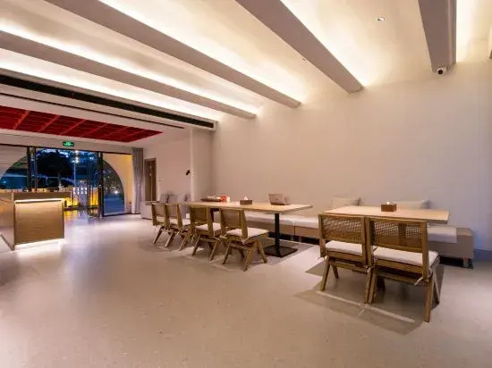 Hometown Lanyue Homestay (Shenzhen Jiaochangwei Seaside Plaza)(故里揽月民宿（深圳较场尾海滨广场店）)