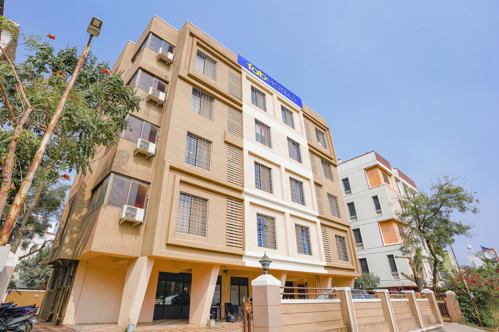 FabHotel 24 Baner - Nr MCF Camp