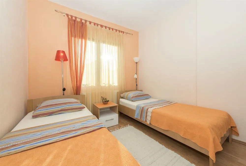 Apartments Josip