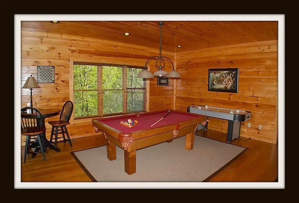 Resort Way Cabin 808 - 2 Br cabin by RedAwning