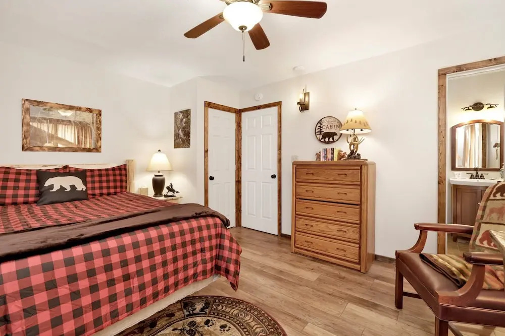 Mockingbird Mountain Getaway #2380
