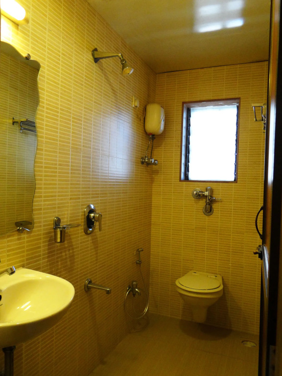 Hotel Lucky Bandra