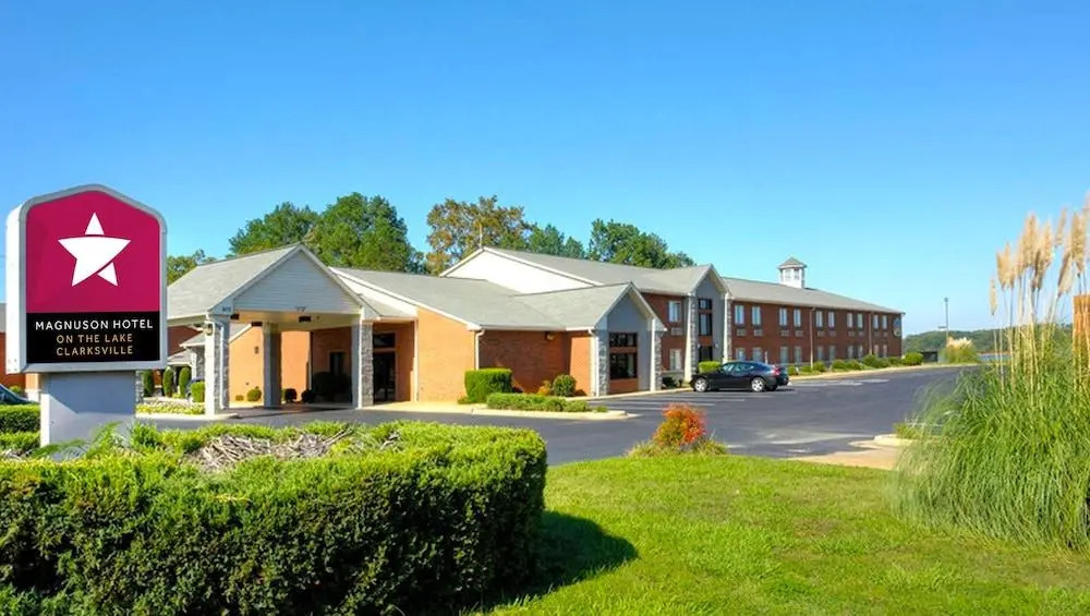 Magnuson Hotel on the Lake Clarksville
