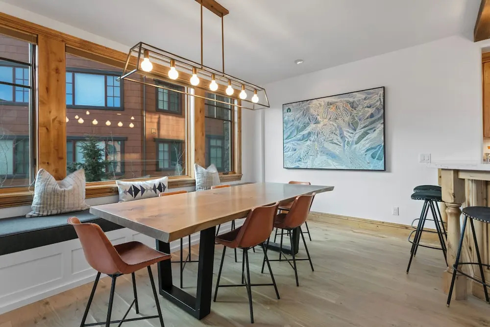 4 Bed 3.5 Bath Deer Valley Ski-in/ski-out 4 Bedroom Condo
