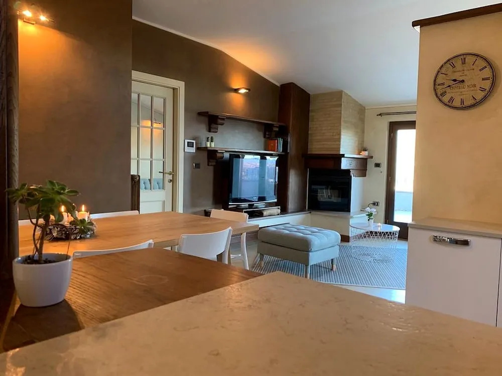 Upscale Villa in Salò Lombardy with Swimming Pool