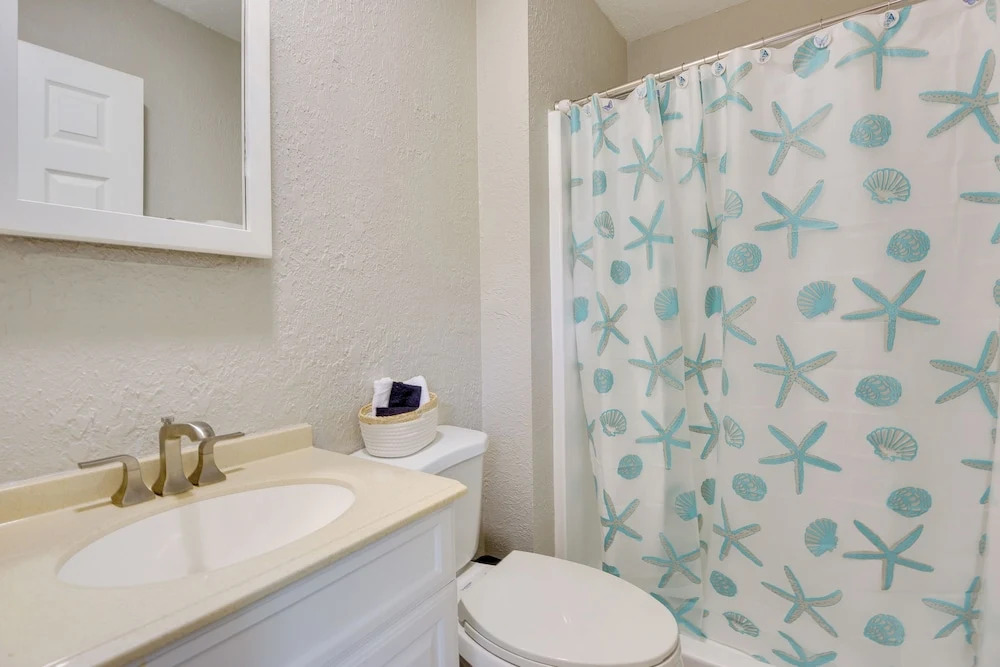 Walk to Marina: Home w/ Pool in Palmetto
