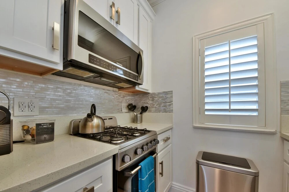 A5 Incredible Contemporary Beach Home With View and AC