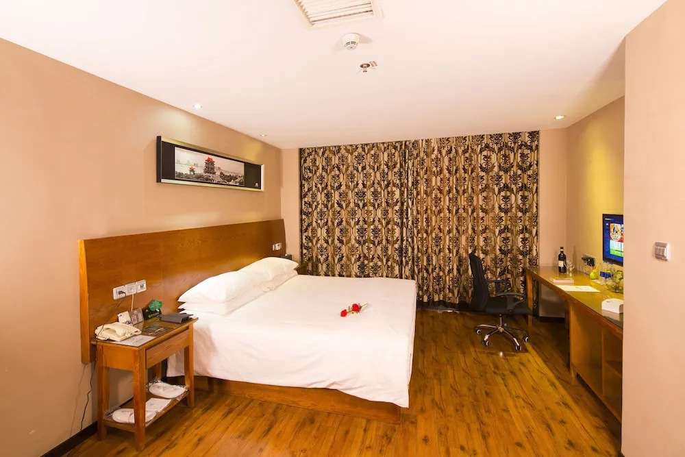 The Posh Hotel