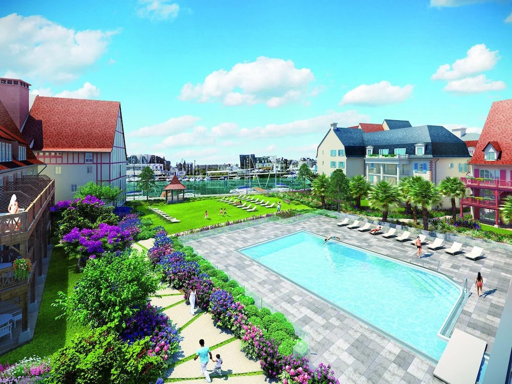 Stylish and Comfortably Furnished Apartment in Deauville