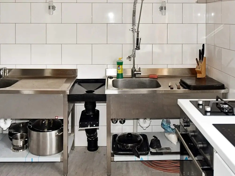 8 Person Holiday Home in Lesund