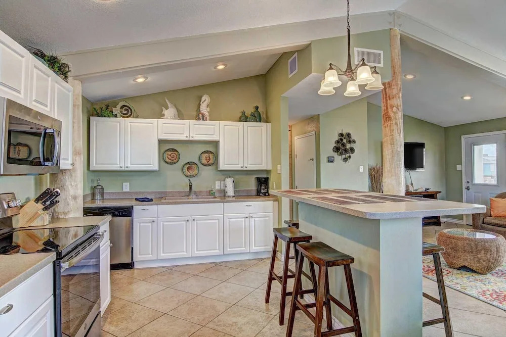 Trojan Paradise - 4 Br Home