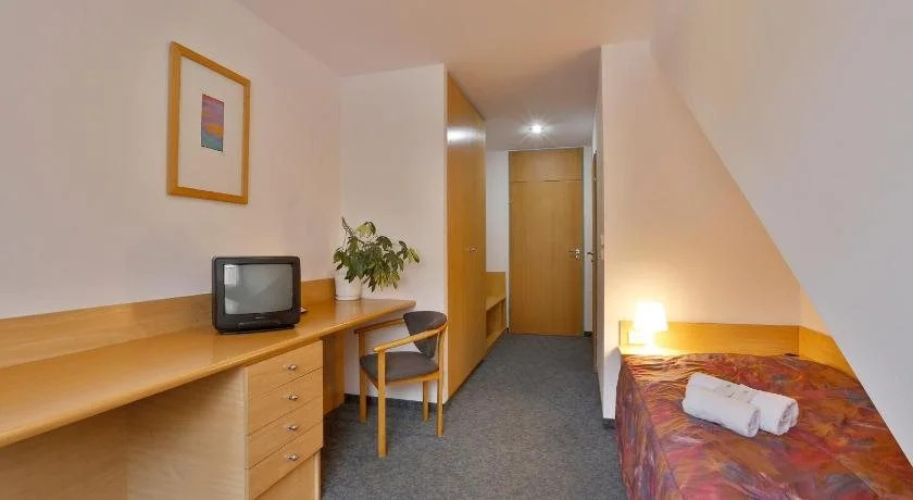 Hostel Minor