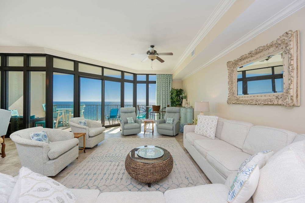 The Oasis 1010 Formerly Phoenix West Ii 1010 3 Bedroom Condo