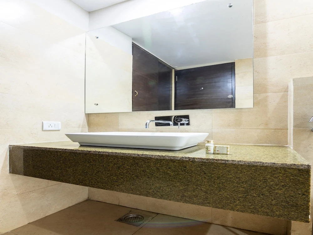 Capital O 18862 Ansh Hotel