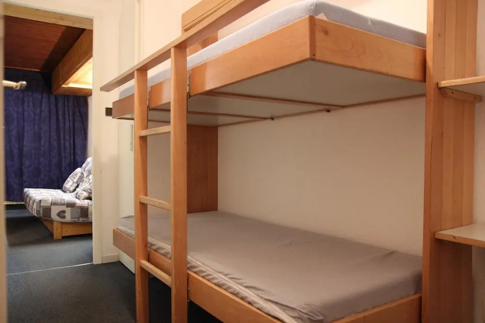 studio cabin for 5 persons in a quiet area Holiday home 0 agence la ci