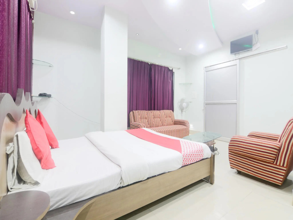 OYO Collection O 26984 New Sky Star Hotel