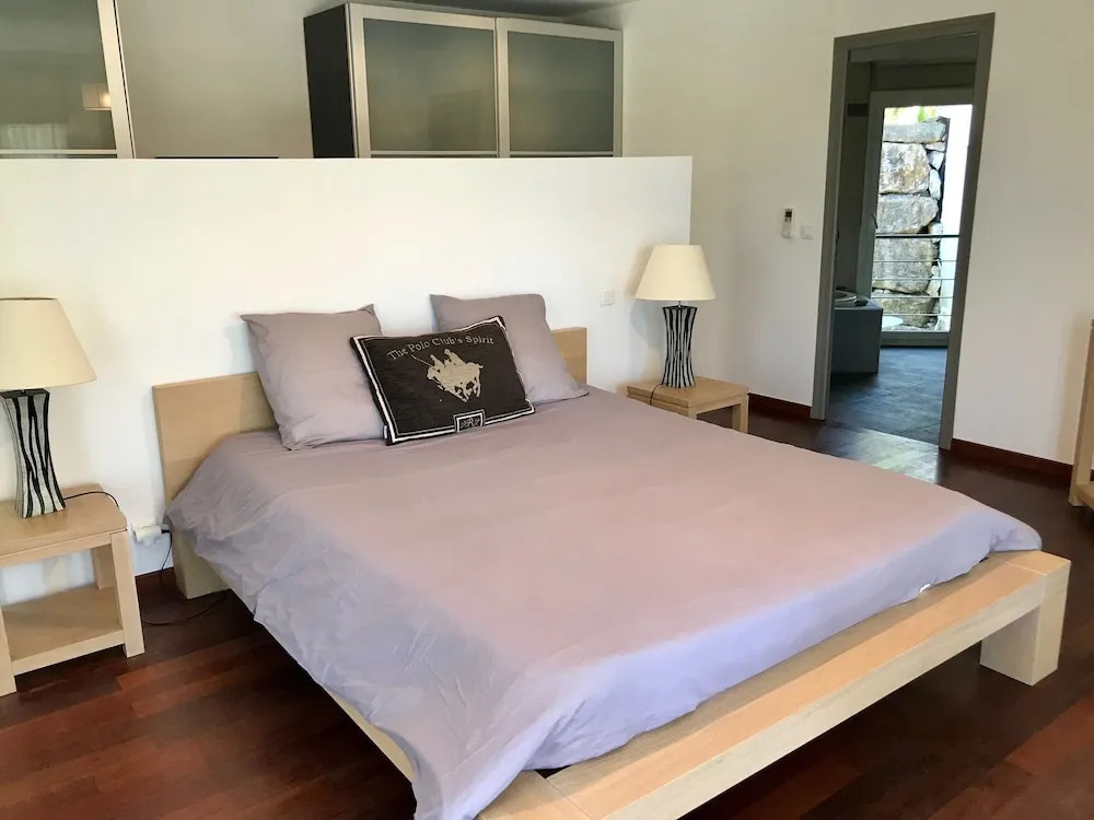 Villa white