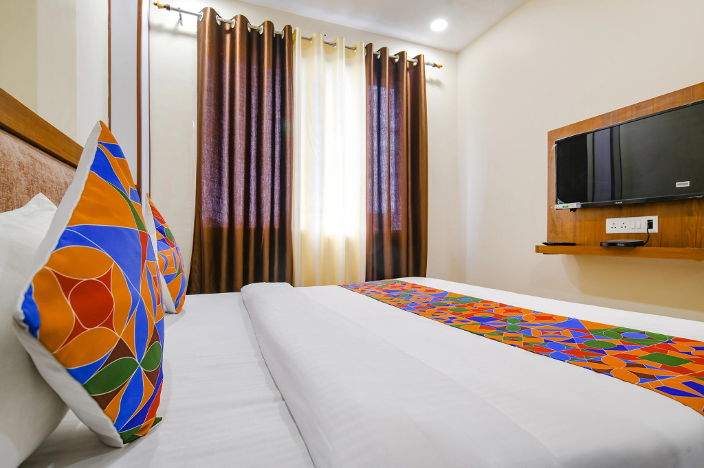 FabHotel Atharv - Airport