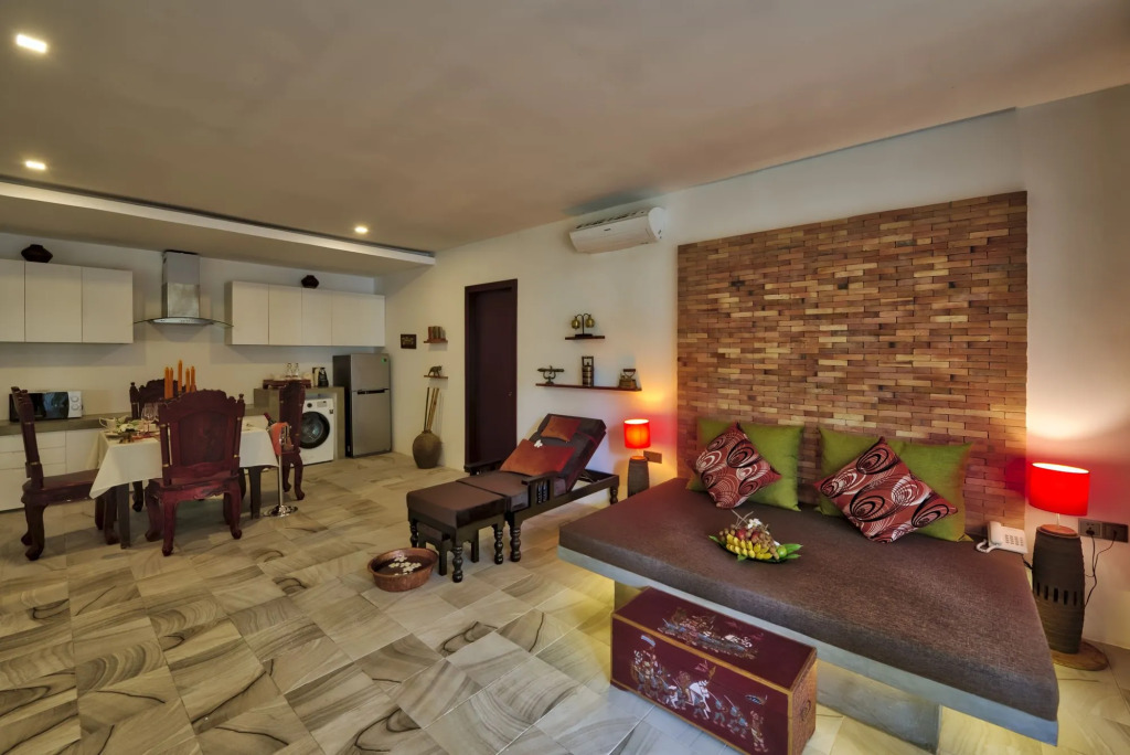 Mane Village Suites