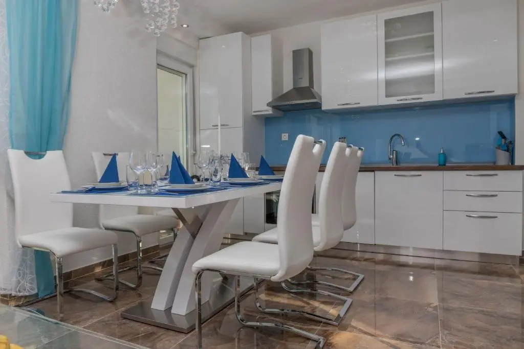 Apartman Crikvenica 30218 - Mira