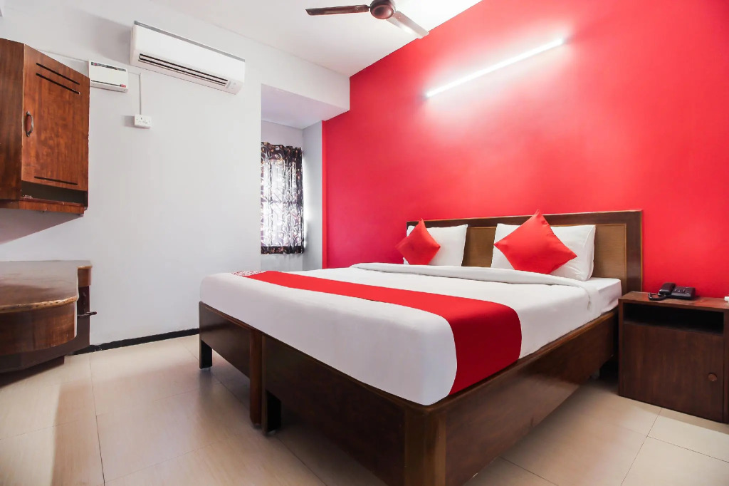OYO 79641 Collection O Kota Hotels Town Hall