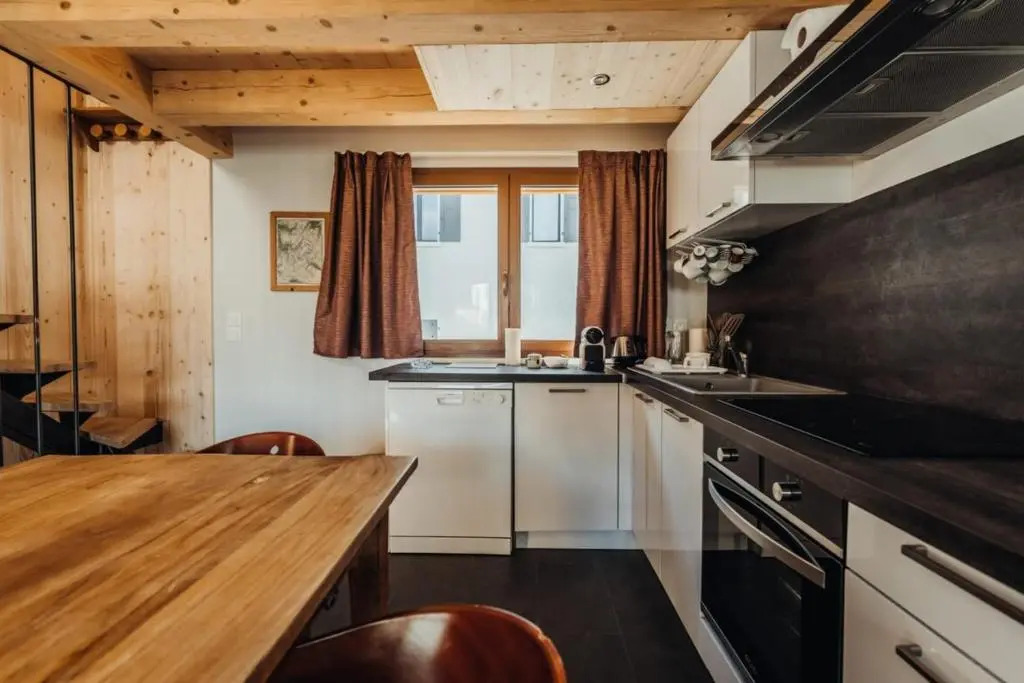 Chalet with mountain view and 2 min walk from the city center