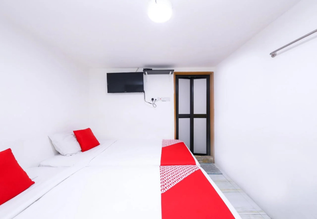 OYO 334 Everest Hotel