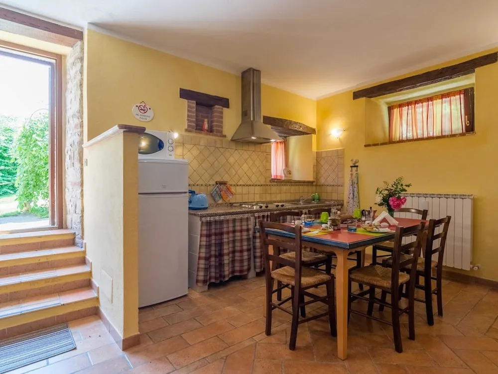 Farmhouse in hilly area in Gubbio with pool