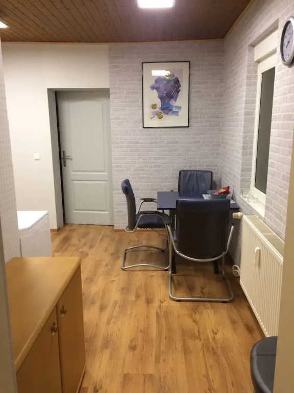 Sam Apartments