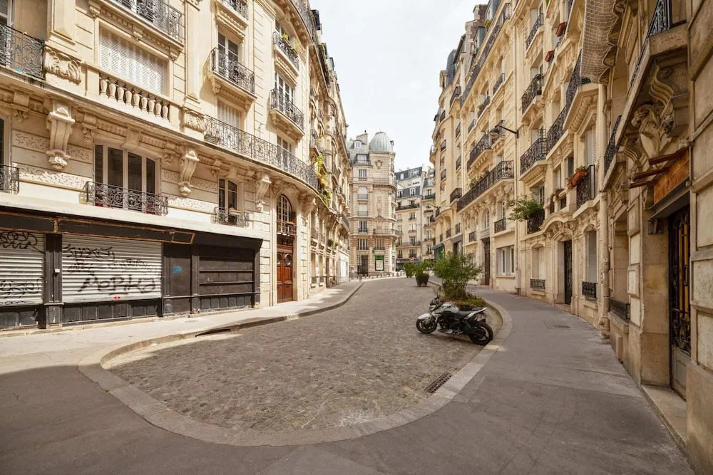 Nice Flat for 2 Persons in the 18th Arrondissement