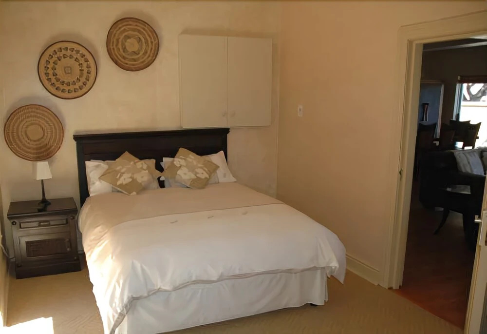 Beachside Villa - Camps Bay
