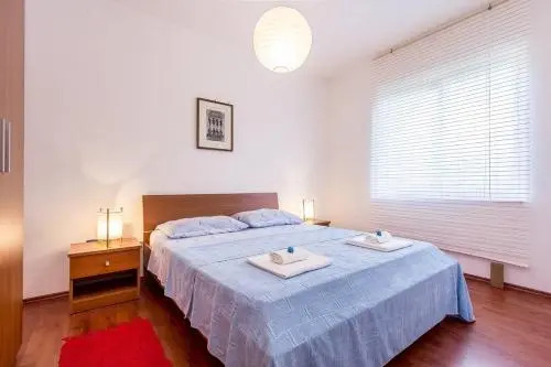Apartments Mirna