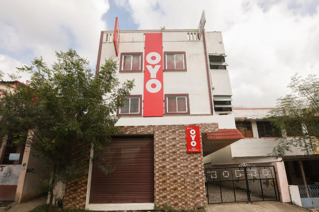 OYO 65828 Pondy Guest House