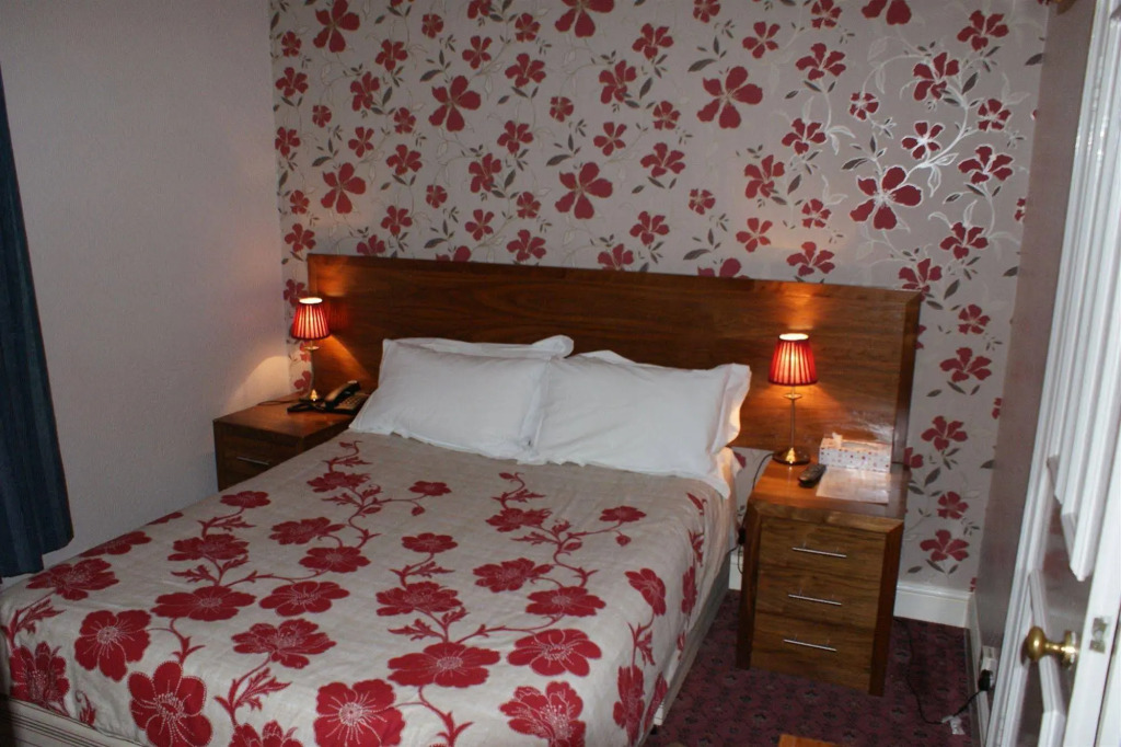 Kirkdale Hotel