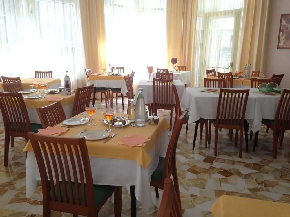 Hotel Lazzarini