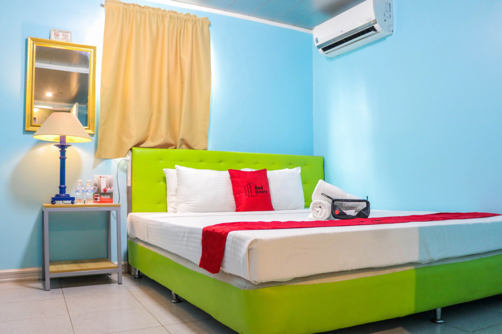 RedDoorz Plus at New Era Budget Hotel Near UCMed and Chong Hua Hospital Mandaue FORMER RedDoorz Plus New Era Budget Hotel Mandaue