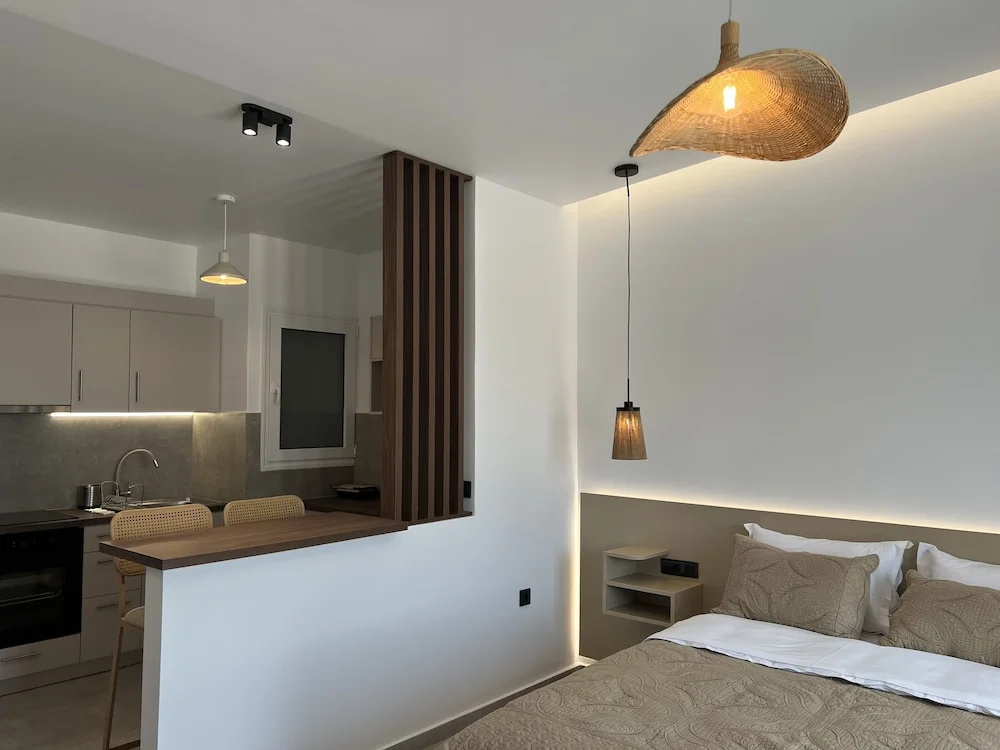 Penthouse & apartments by the Sea airport Airstay