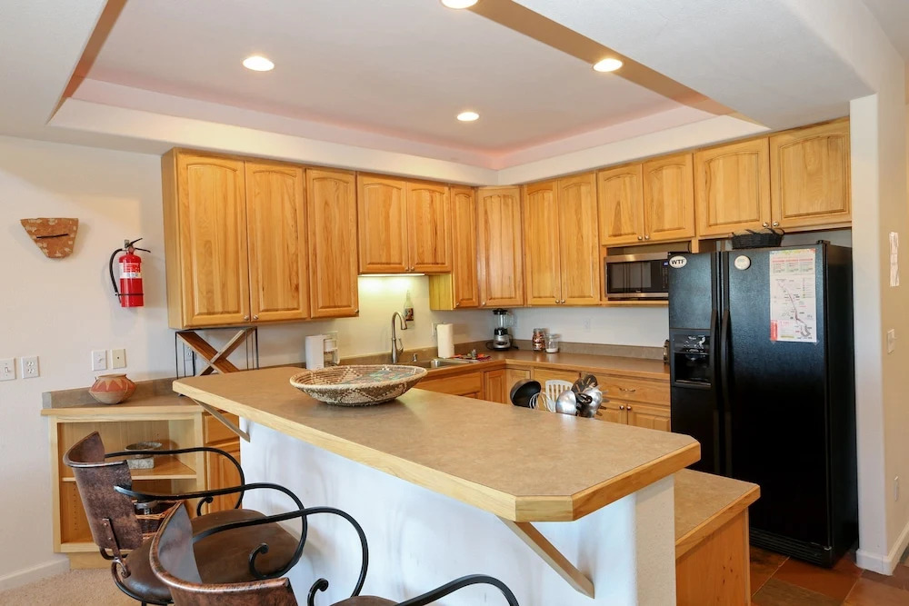 Condo on Shuttle Route 3 Bedrooms 4 Bathrooms Condo