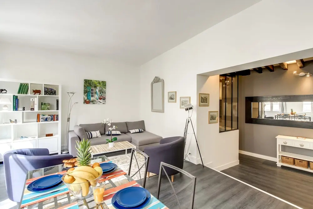 Louvre - Saint Honore Area Apartment