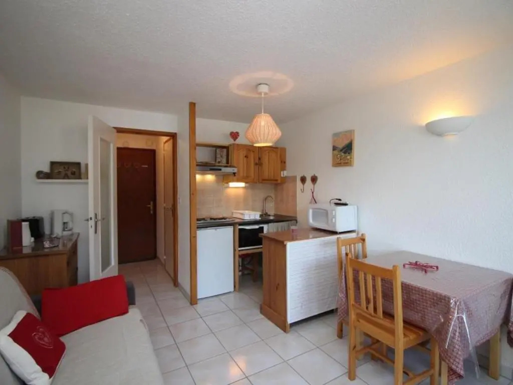 Appartement Mont-Dore, 1 pièce, 2 personnes - FR-1-608-55