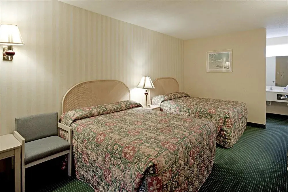 Americas Best Value Inn - Springfield / Glenstone