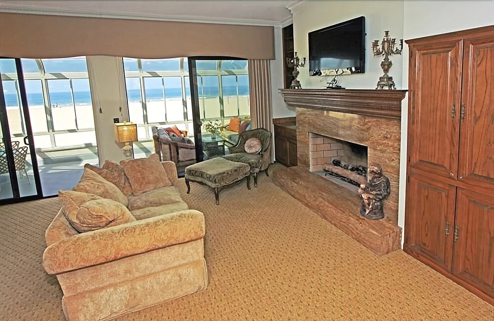 5911 Seashore Trem 3 Bedroom Home