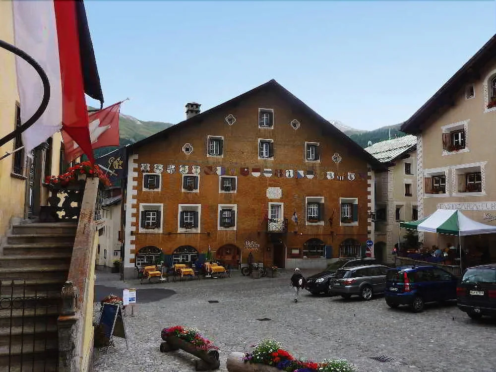 Historic Hotel Crusch Alva