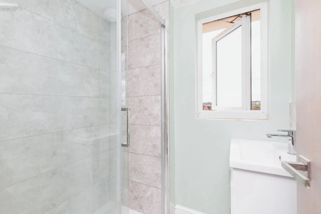 Spacious 6-bed Family Retreat Bristol