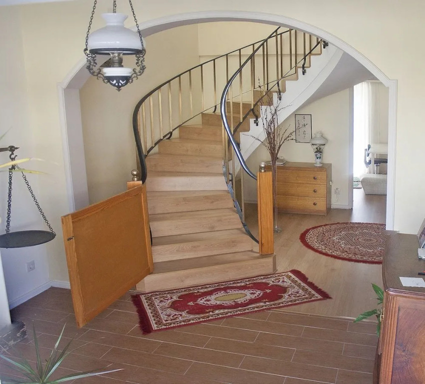 Burgos House