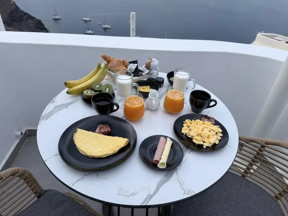 Allure Breeze Suites