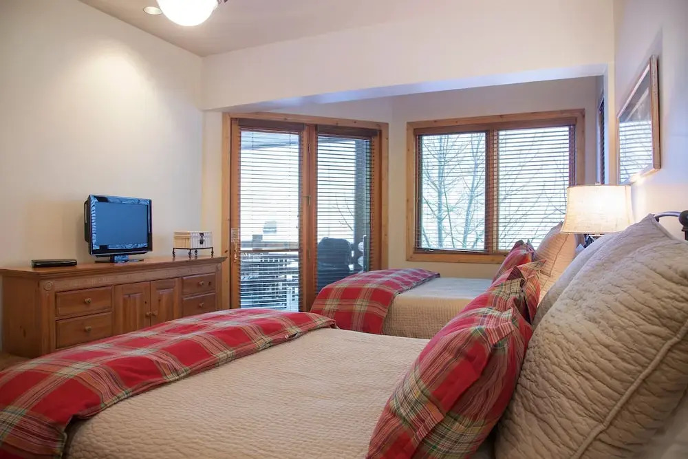 Trail's End Lodge at Deer Valley Resort - Two Bedroom Residence with Spa #405 2 Condo